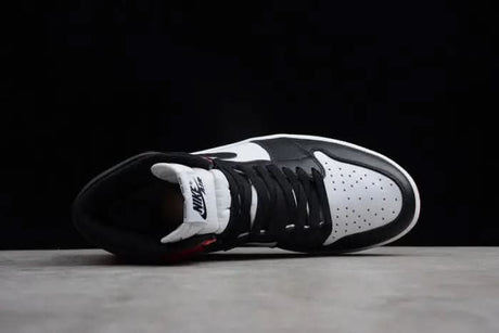 Jordan 1 High "Black Toe"